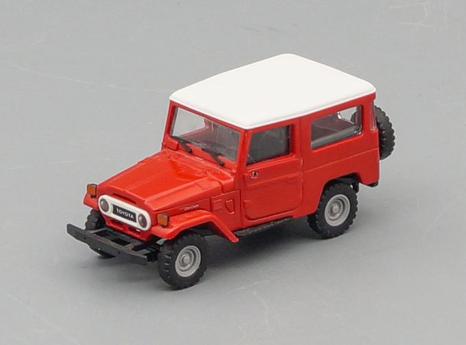 TOYOTA Land Cruiser J4, freebornred / white