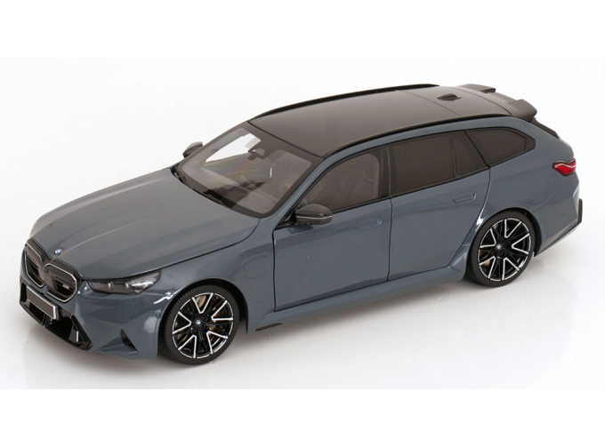 BMW M5 Touring (2024), grey metallic