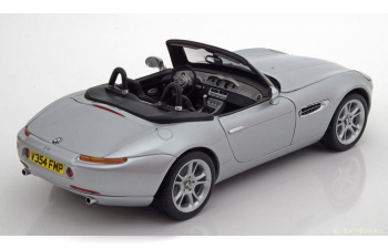 BMW Z8 Roadster with Softtop James Bond The World Is Not Enough, silver
