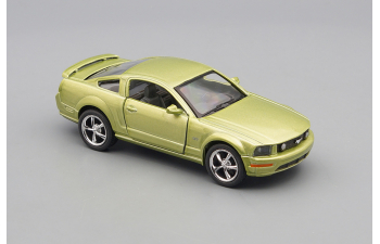 FORD Mustang GT (2006), light green metallic