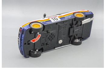 BMW M3 Coupe E30 RACING (1988), белый, 21 см