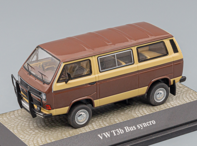 VOLKSWAGEN T3b Caravelle Syncro 4х4 (1984), brown