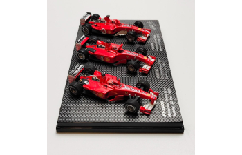 Набор из трех FERRARI Formla 1 World Champion Michael Schumacher (2000-2002)