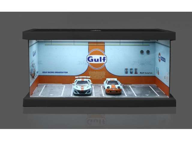 Diorama *Gulf parking lot*, orange/blue