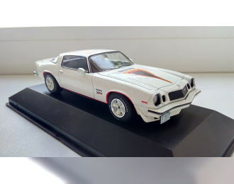 CHEVROLET Camaro Z28 (1977), white