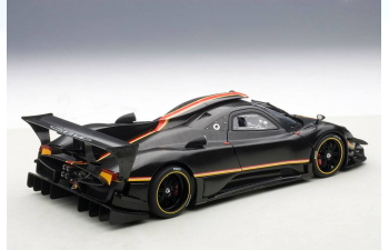 PAGANI Zonda Revolution 2013 (black carbon fiber)