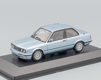 BMW 3er E30 Saloon (1986), lightblue-metallic