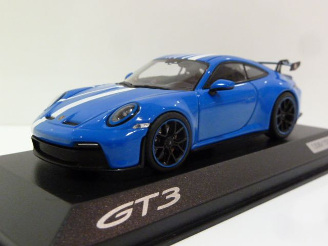 PORSCHE 911 (992) GT3 PEC (2021), shark blue / white