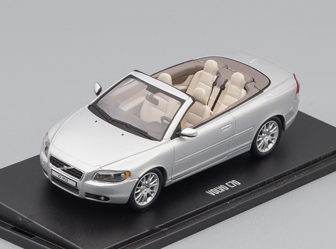 VOLVO C70, silver