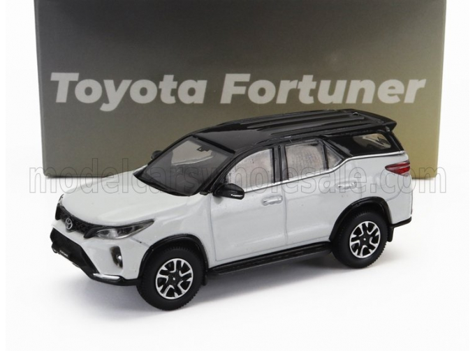 TOYOTA Fortuner Rhd (2023), White Black