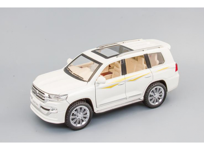 TOYOTA Land-Cruiser 200, (2020) г. белый