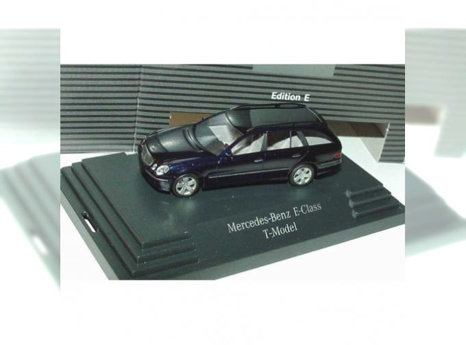 Mercedes-Benz E-Klasse T-modell S211 (W211) 2002 синий металлик