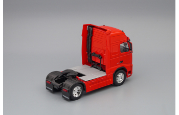 VOLVO FH12, red