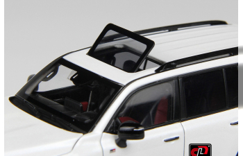 TOYOTA Land Cruiser LC300 GR Sport, white