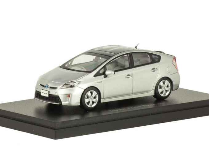 Toyota Prius с люком, серебристый