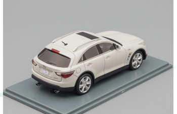 INFINITI FX50S (2010), white metallic