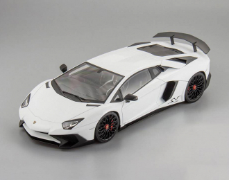 LAMBORGHINI Aventador LP 750-4 SuperVeloce (2015), white