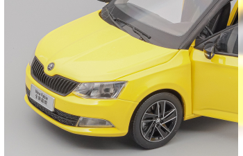 SKODA Fabia (2015), yellow