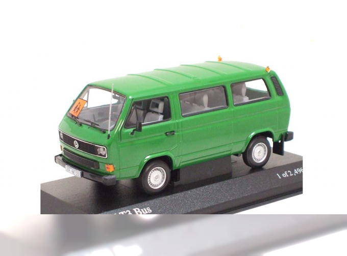 VOLKSWAGEN T3 Bus, green