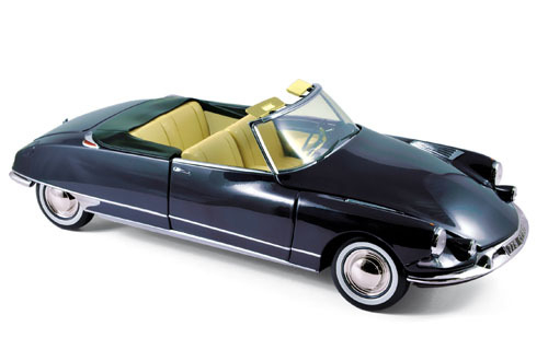 CITROËN DS19 Cabriolet (1961), royal blue