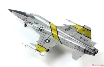 Сборная модель Northrop F-5E Tiger II Early Version
