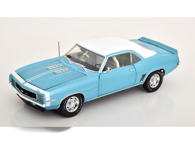 CHEVROLET Camaro RS 350 (1969), turquoise white