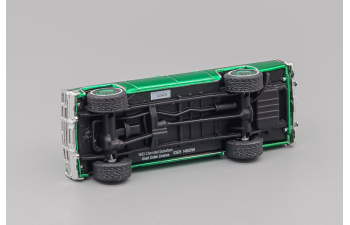 (Greenlight!) CHEVROLET Suburban K20 Custom Deluxe Ambulance 1983, green