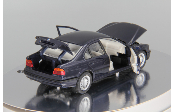 BMW 5 Series E39 saloon / sedan (1995), dark blue