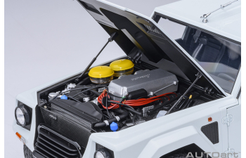 LAMBORGHINI LM002 Pick-up (1986), white