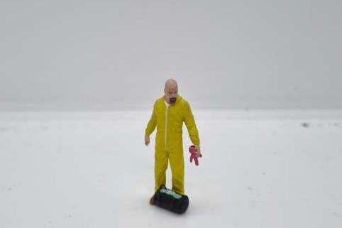 Фигурка Walter Breaking Bed