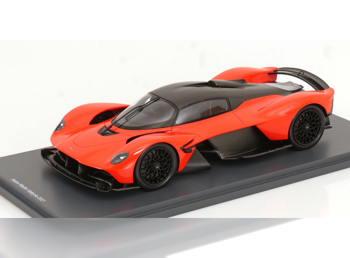 ASTON MARTIN Valkyrie, orange carbon