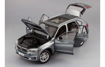 BMW X5 F15 (2014), grey met.