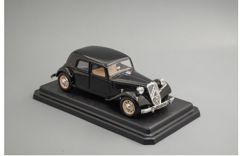 CITROEN 15 CV TA (1938), black