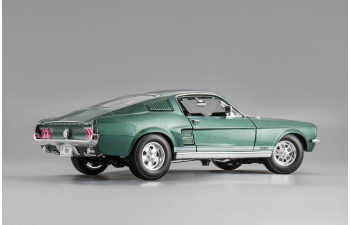 FORD Mustang GTA Fastback (1967), green metallic