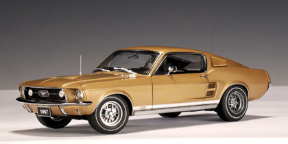 FORD Mustang GT 390 1967, gold