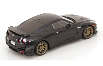 NISSAN GT-R T-Spec Takumi Edition (2024), purple-metallic