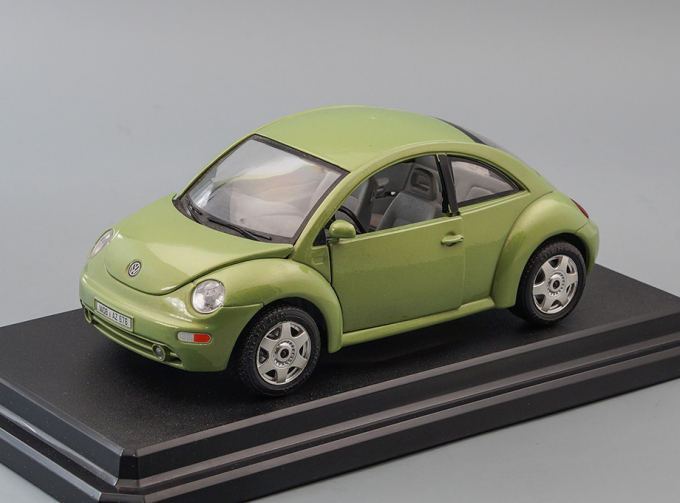 VOLKSWAGEN New Beetle (1998), green