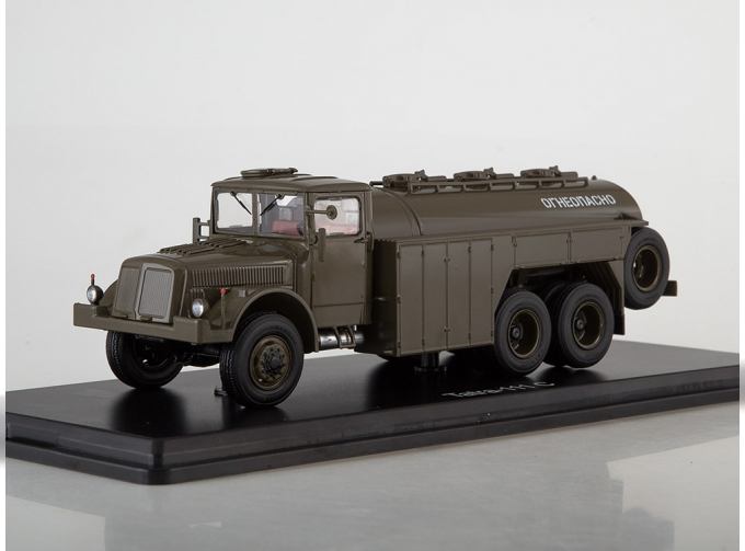 TATRA-111C Топливозаправщик, хаки