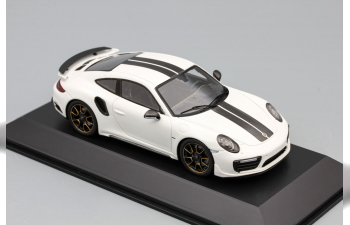 Porsche 991 Turbo S Exclusive Series, white / black