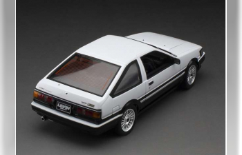 TOYOTA Corolla Levin (AE86) (1985), white, black