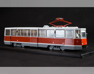 Трамвай КТМ-5М3 (71-605), белый-красный-серый