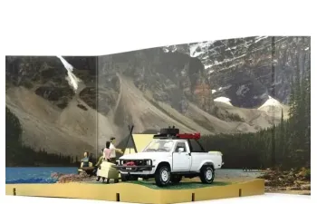 TOYOTA Hilux N60 (1980) + набор для кемпинга