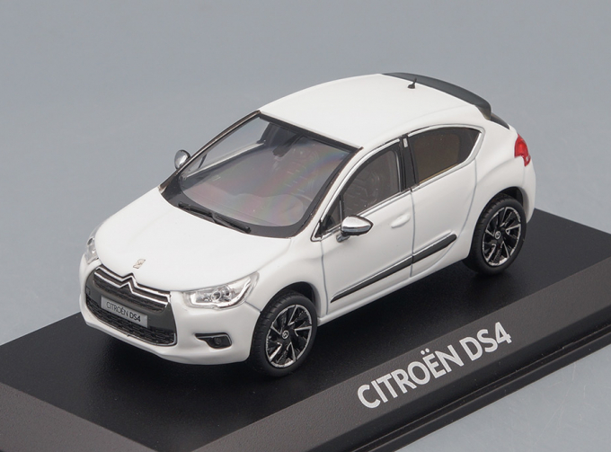 CITROEN DS4 (2011), white pearl