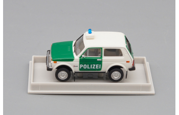 LADA Niva Polizei, white / green