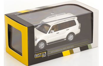 MITSUBISHI Pajero 4WD (2010), metallic white