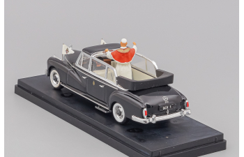 MERCEDES-BENZ 300 D Limousine (1960) - With Figure Pope - Papa Giovanni Xxiii, black