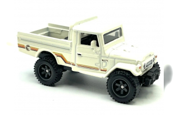 TOYOTA Land Cruiser Ivory