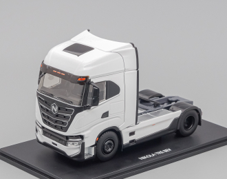 IVECO Nikola Tre BEV седельный тягач (2022), white