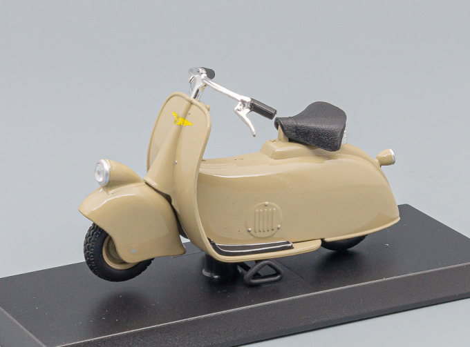 PIAGGIO Vespa MP5 Paperino 1945, beige