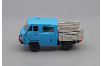 УАЗ 39094 Фермер бортовой, голубой / серый